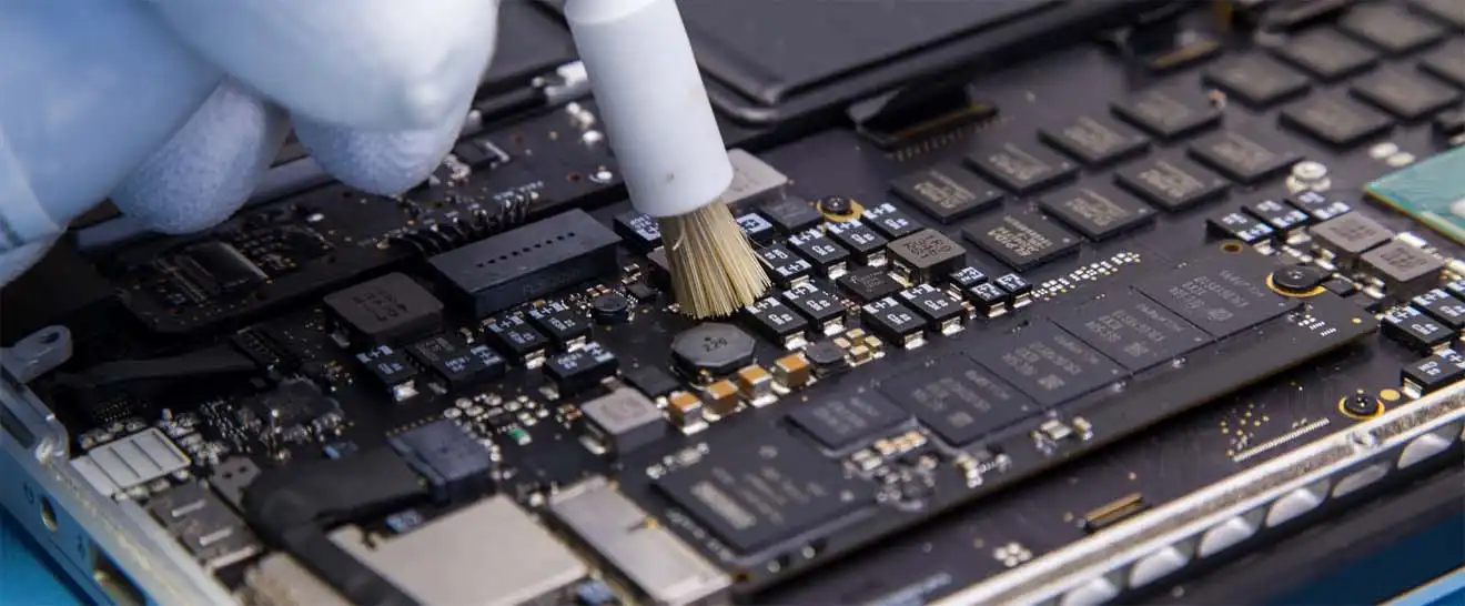 Чистка Apple MacBook от пыли в Калининце | Замена термопасты