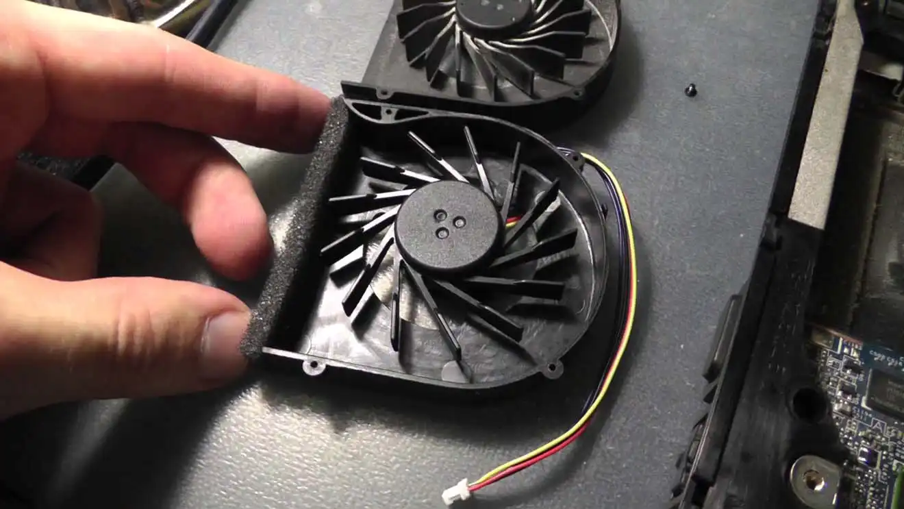 чистка ноутбука MSI в Калининце