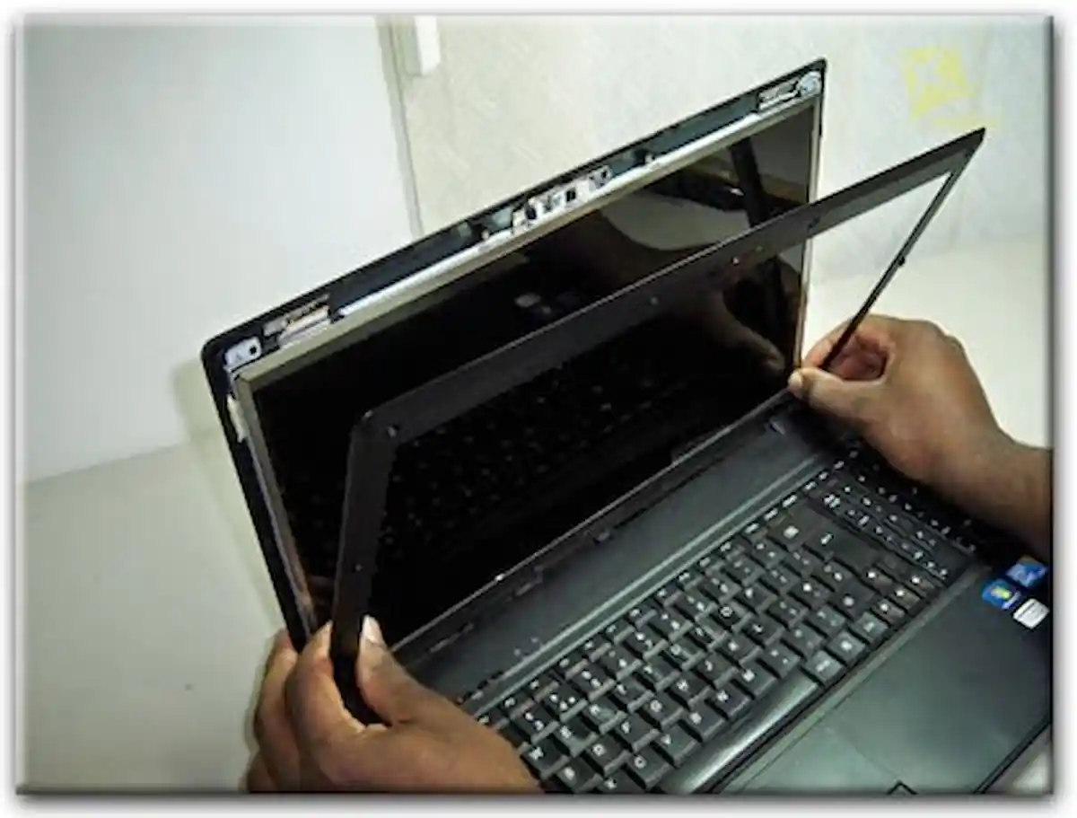 Замена экрана ноутбука Lenovo в Калининце